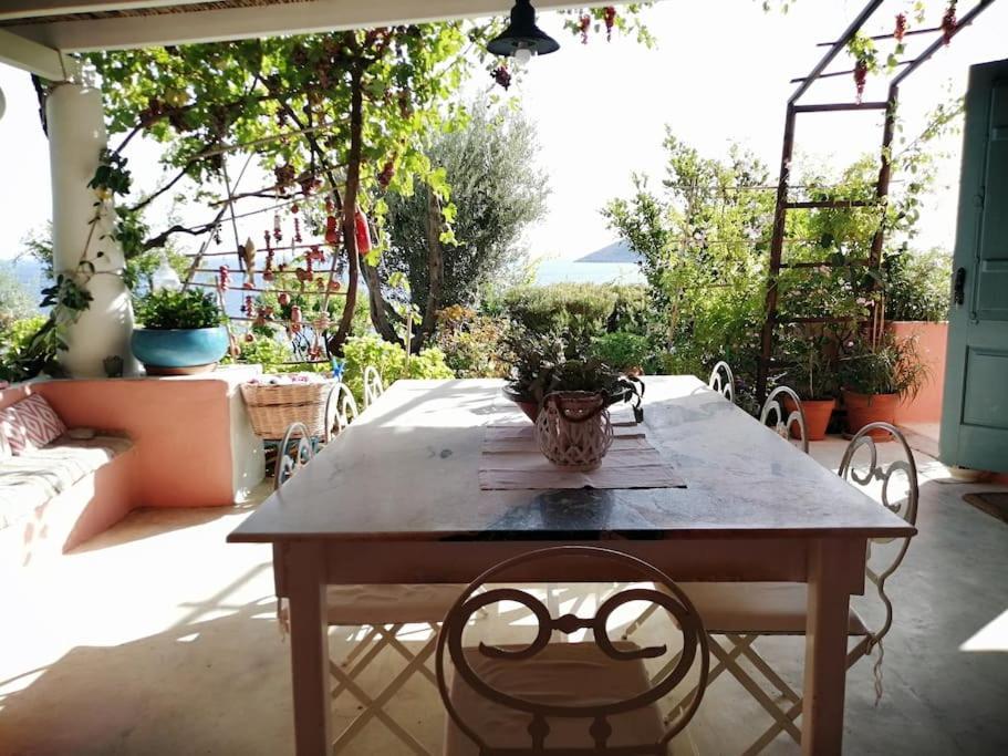 Casa Dei Melograni At Vourlidia Leros Vromolithos Exterior foto