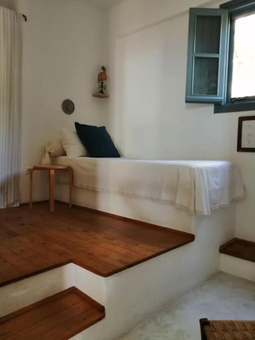 Casa Dei Melograni At Vourlidia Leros Vromolithos Exterior foto