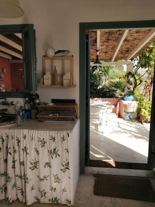 Casa Dei Melograni At Vourlidia Leros Vromolithos Exterior foto